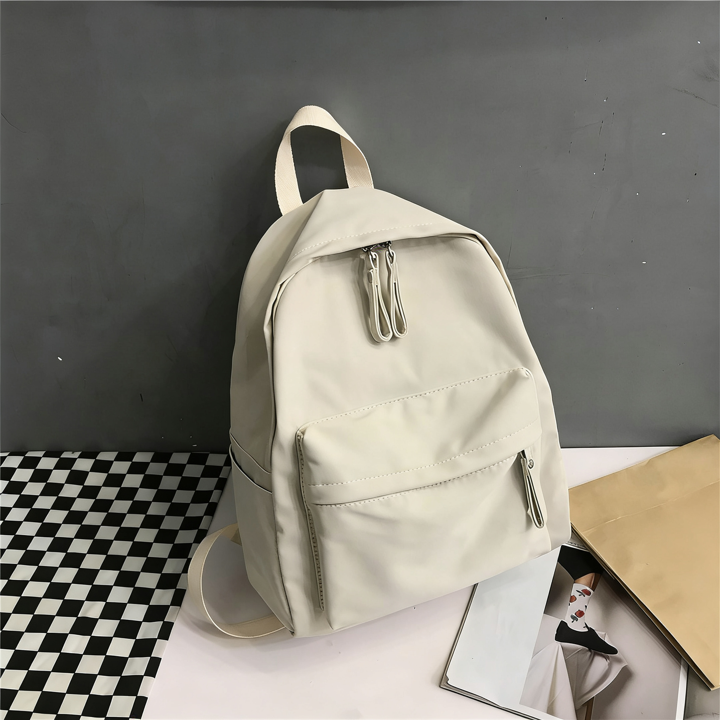 Túi đeo chéo cơ bản màu trắng kem giản đơn